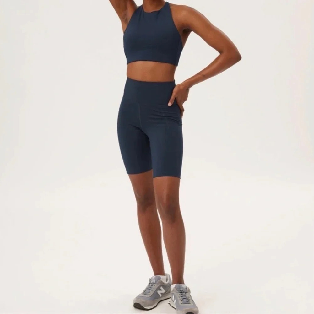 NWT Girlfriend Collective high-rise bike short in blue
Size:XS